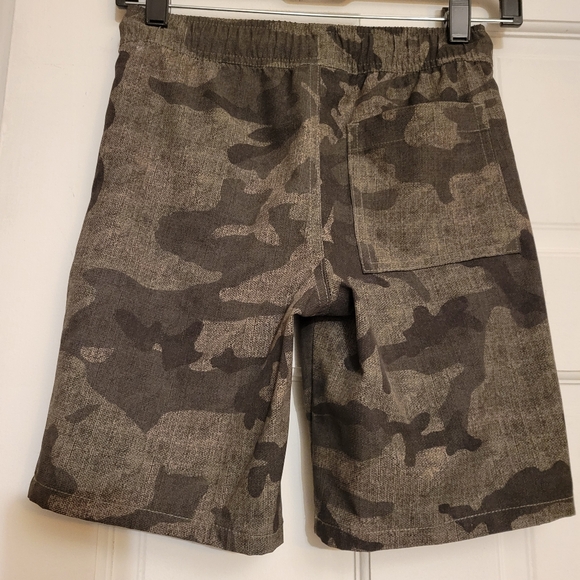 Timberland Boys Camouflage Shorts Dark-Olive Green S/P/CH - Picture 7 of 12